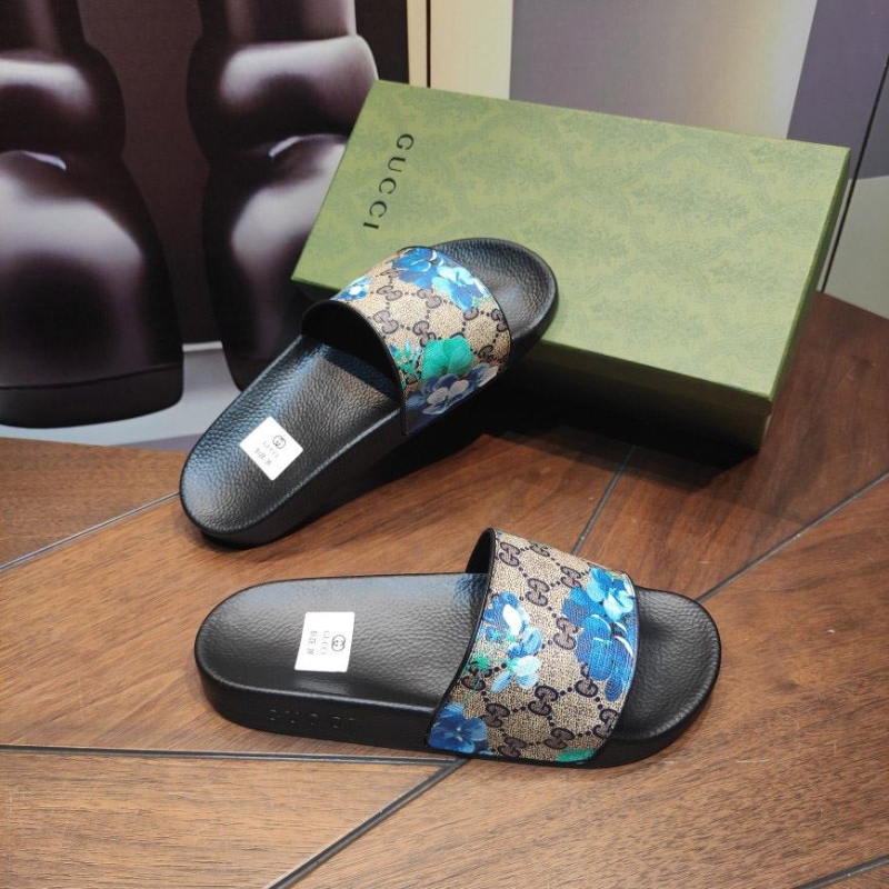 G*u*i slippers